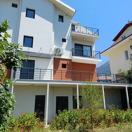 Ege Aparts Apartment *